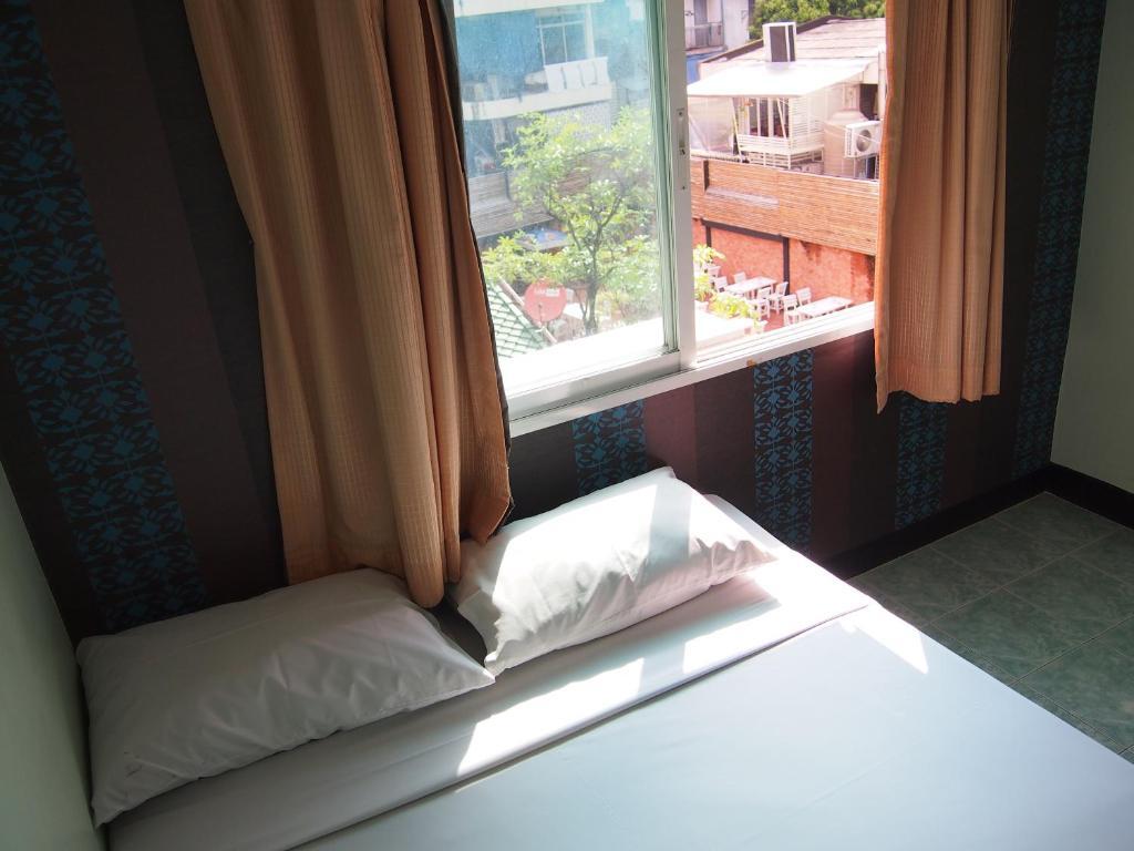 Four Sons Inn Bangkok Habitación foto
