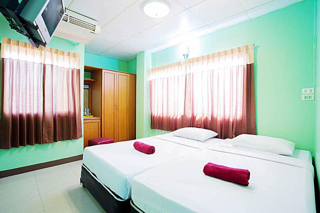 Four Sons Inn Bangkok Habitación foto
