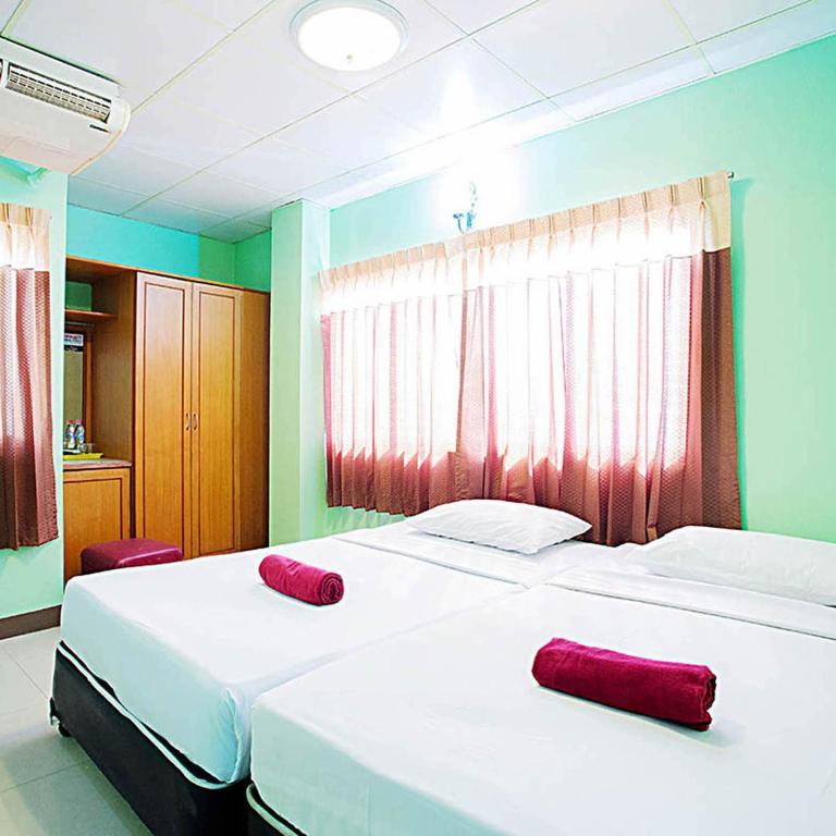 Four Sons Inn Bangkok Habitación foto
